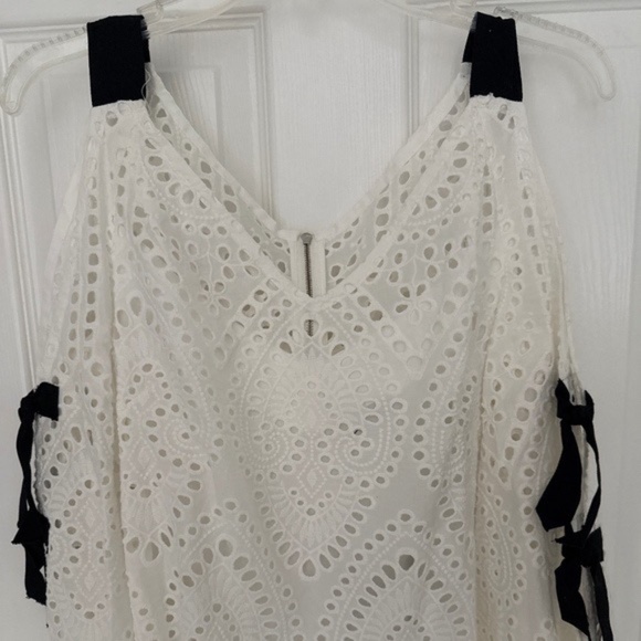 Nanette Lepore Hook, Line, Sinker Lace Cold Shoulder Top Size 8 NWT OTHER - Picture 3 of 13